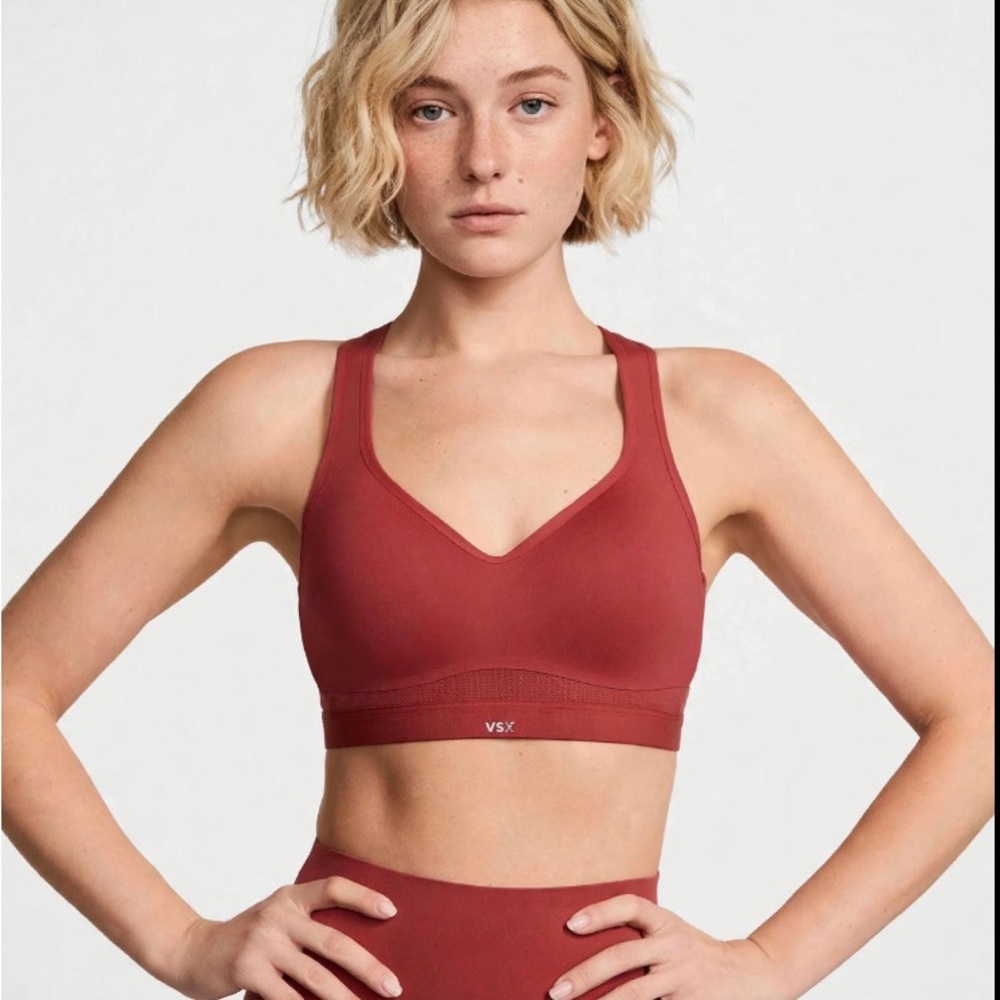 Victoria's Secret VSX V-Neck Seamless Sports Bra - Brick Red